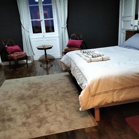 Chateau Le Puybelliard Bed & Breakfast Chantonnay Exterior photo